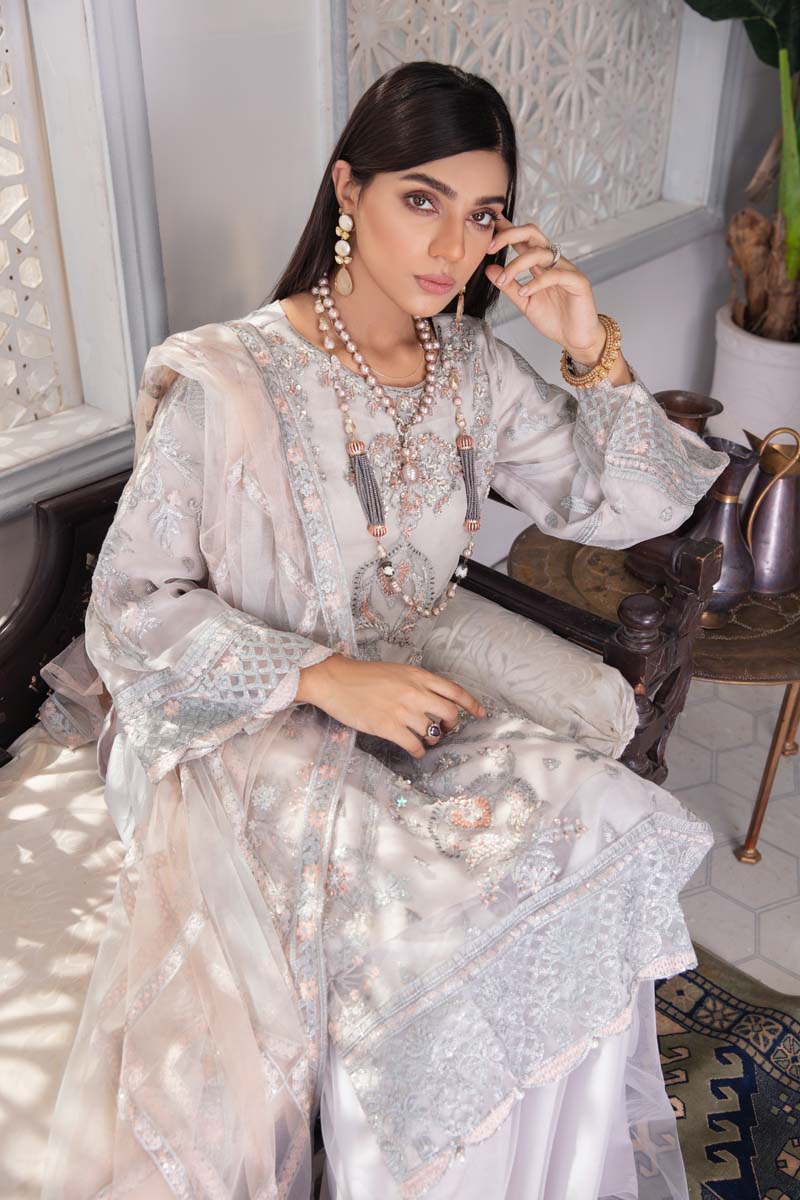 Aroosh Luxury Embroidered 3 Piece Wedding Lengha Outfit - Desi Posh