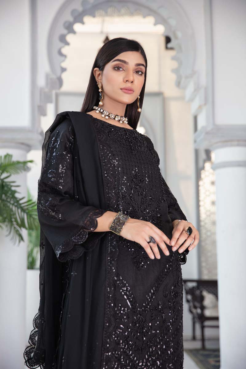 Aroosh Luxury Embroidered Black 3 Piece Wedding Outfit - Desi Posh