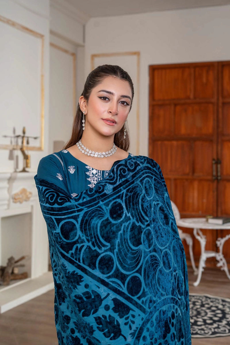 Malaika Winter Linen Collection Teal Blue 3 Piece Suit With Palachi Shawl