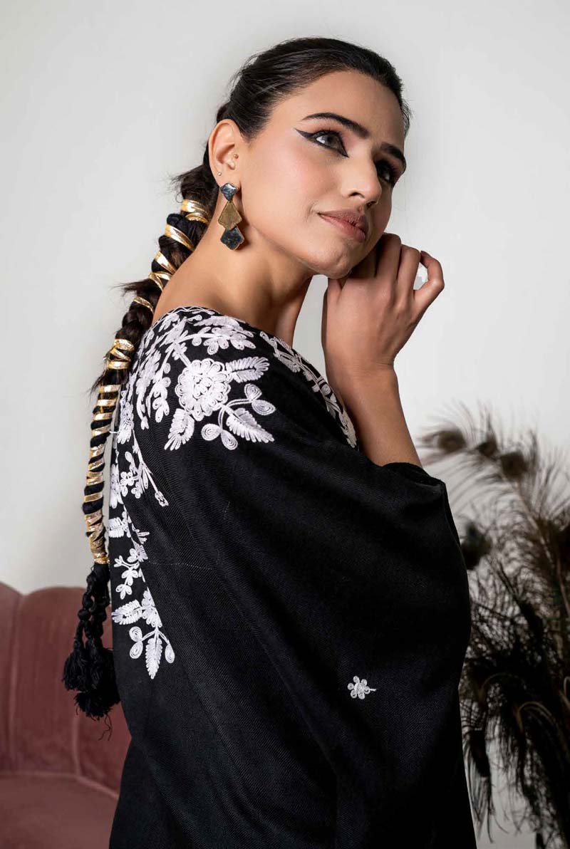Amelia Karandi 2 Piece Winter Kaftan Outfit Black & White - Desi Posh