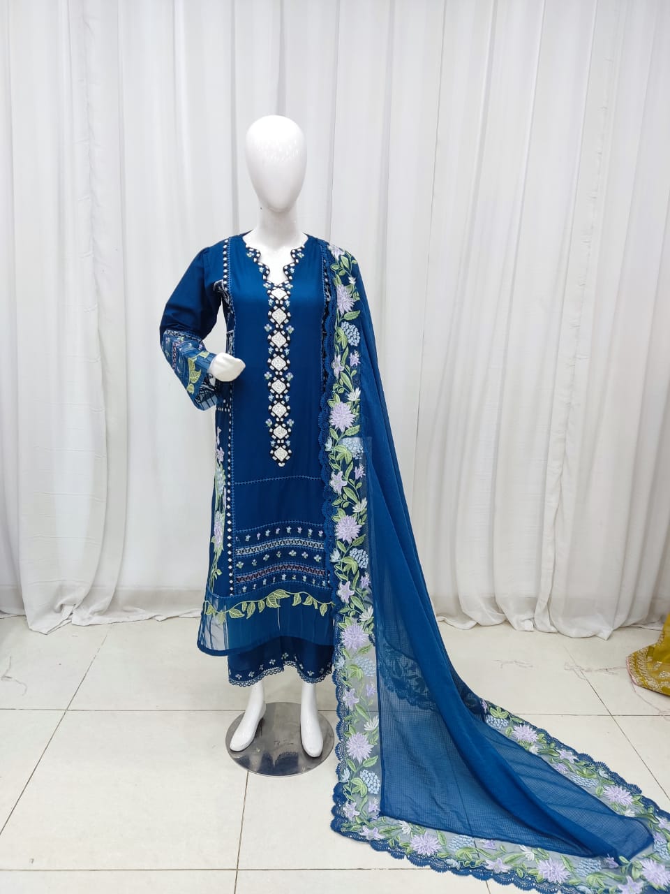 Crimson Inspired Embroidered Lawn Bohemian Summer D7A 3 Piece Outfit - Desi Posh