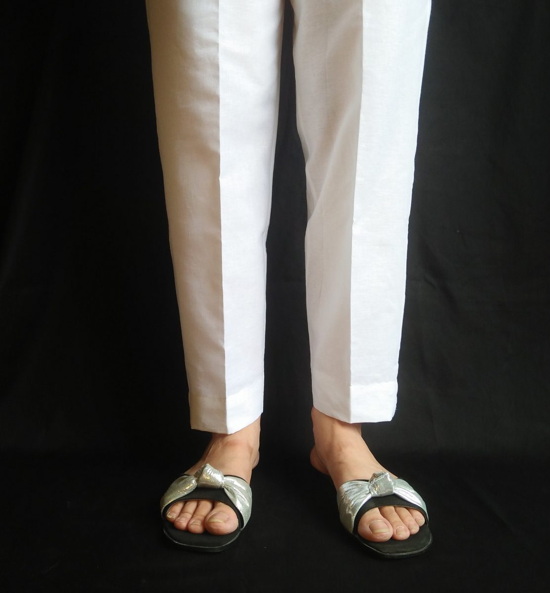 Straight Capri Trousers Plain White - Desi Posh