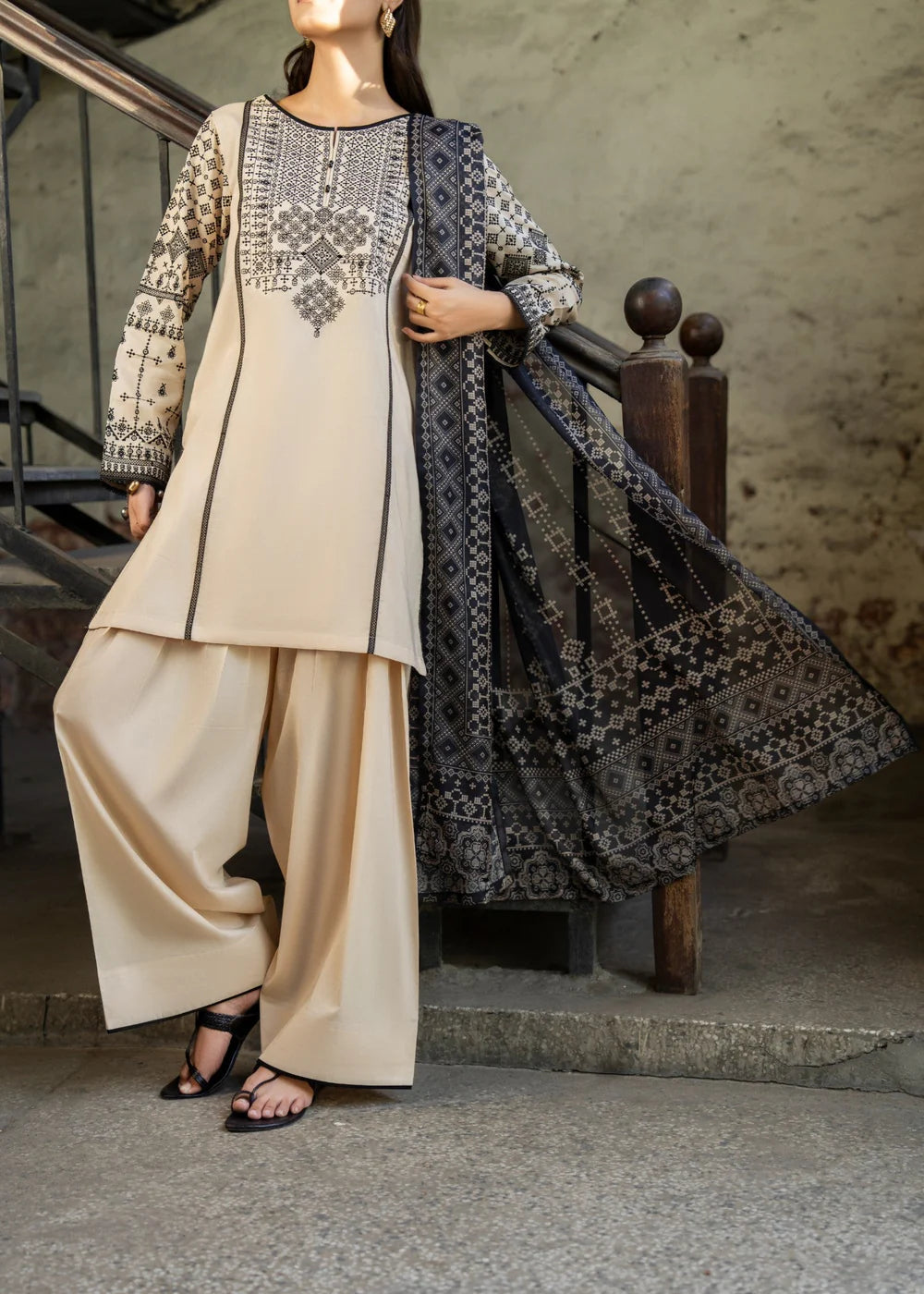 Muharram New Year Collection Beige 3 Piece Embroidered Lawn Farshi Salwar Suit