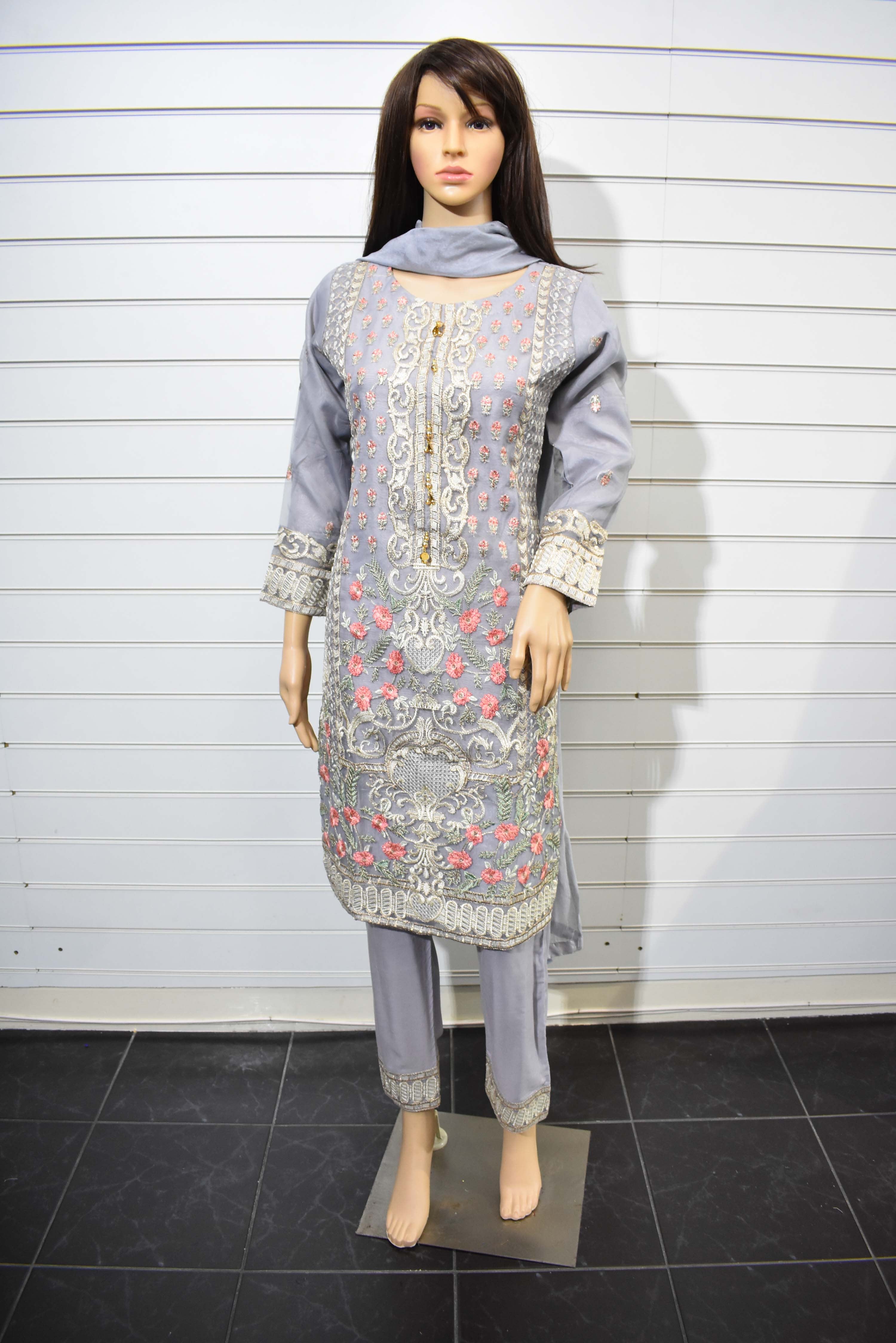 Agha Noor inspired Organza Grey Pakistani Outfit