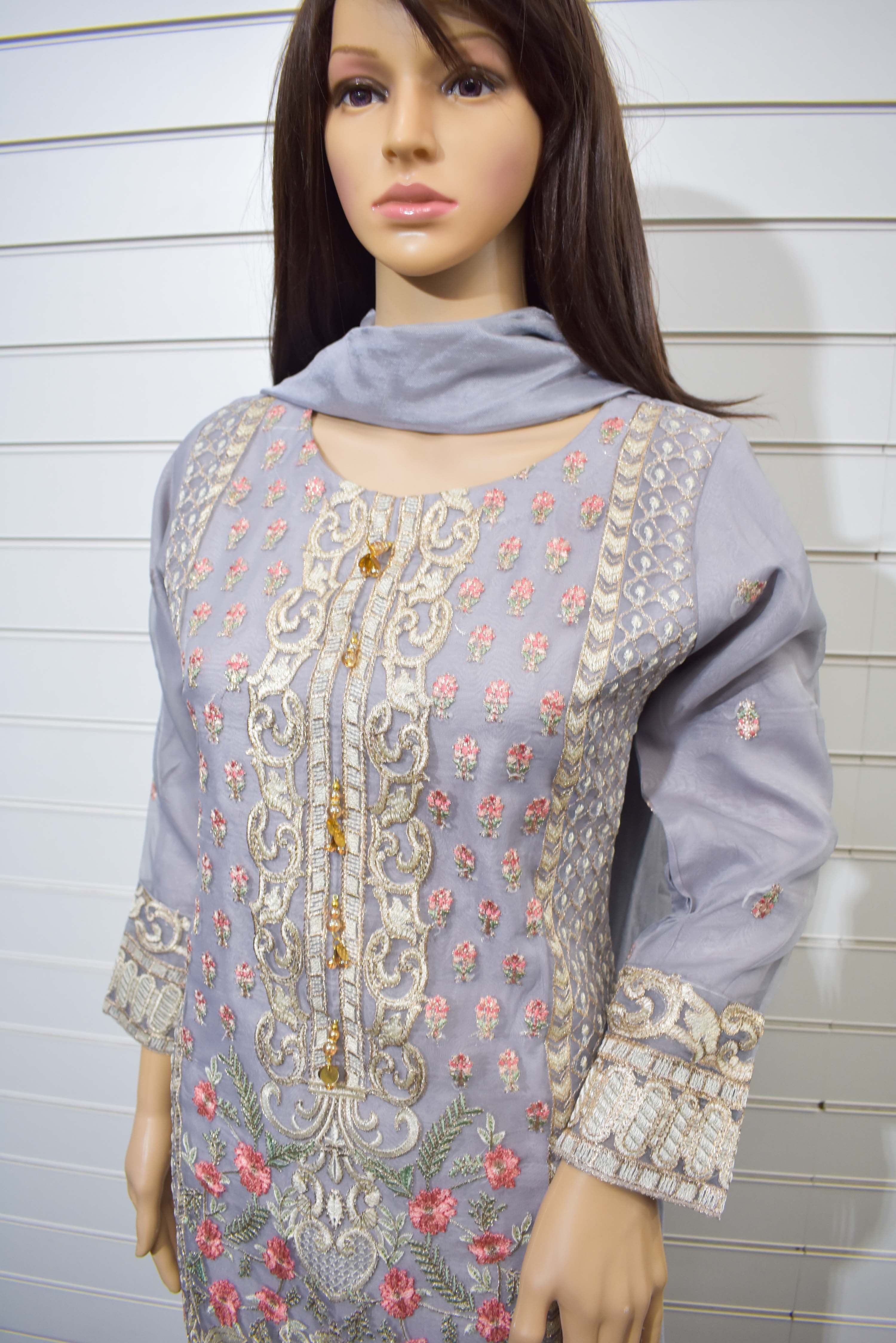 Agha Noor inspired Organza Grey Pakistani Outfit Desi Posh