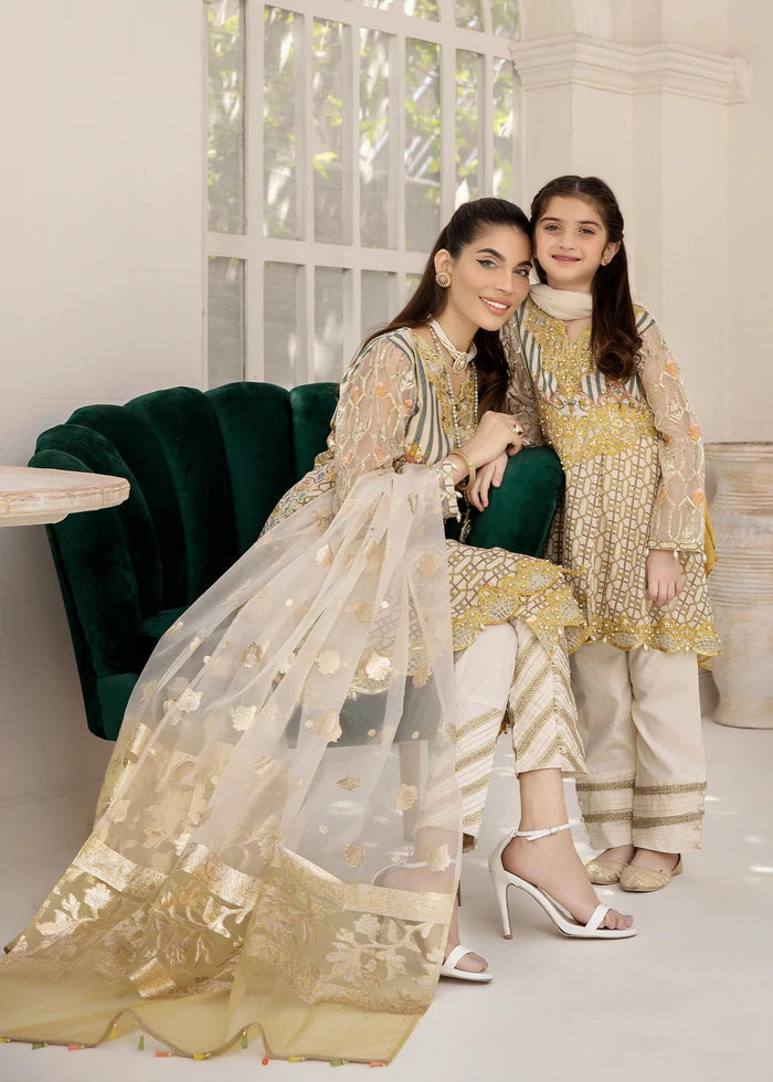 mother and daughter eid suits