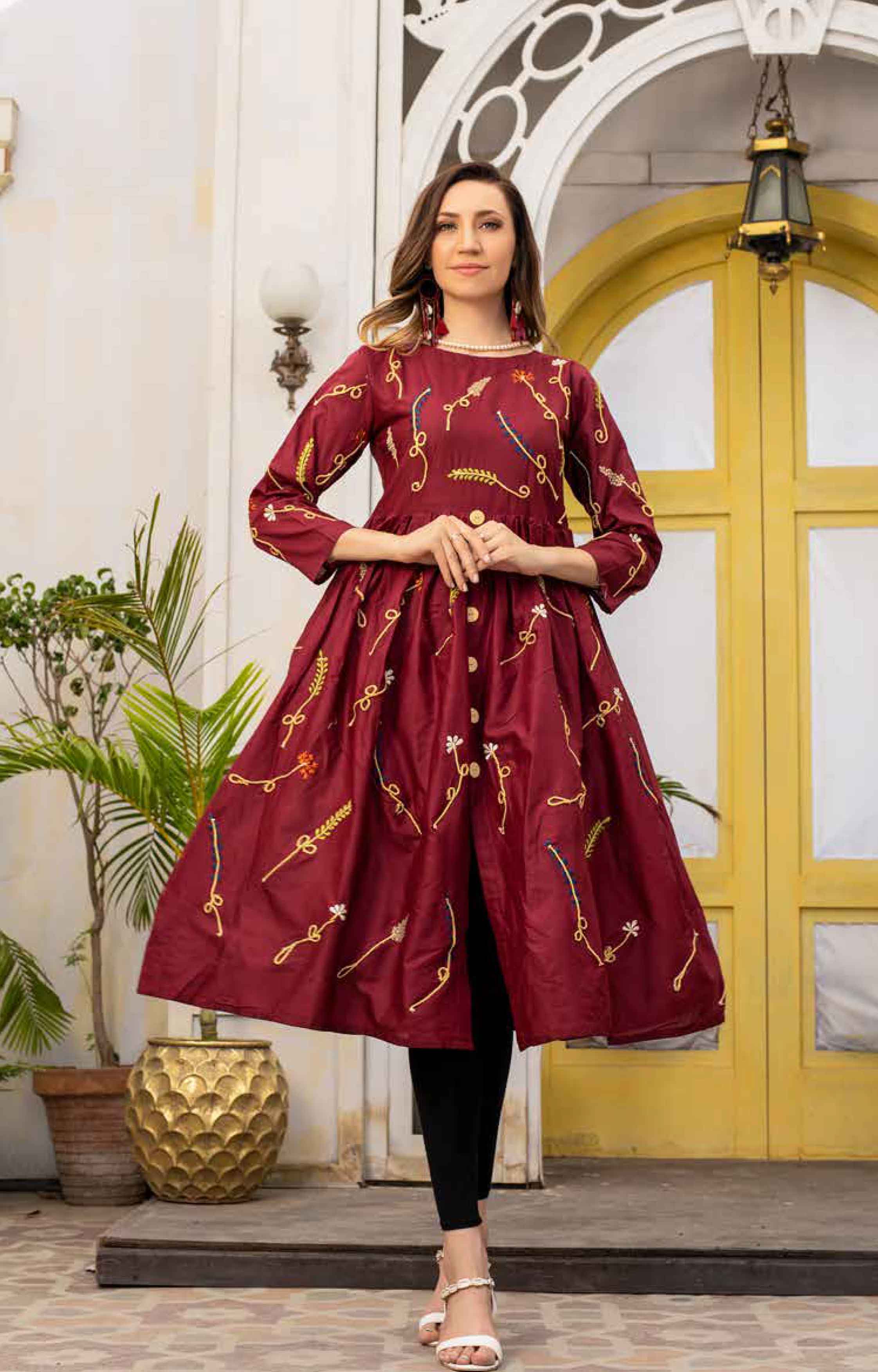 Ethnic Pakistan Fully Embroidered Summer Lawn Ladies Kurti Ethnic Pakistan Fully Embroidered Summer Lawn Ladies Kurti