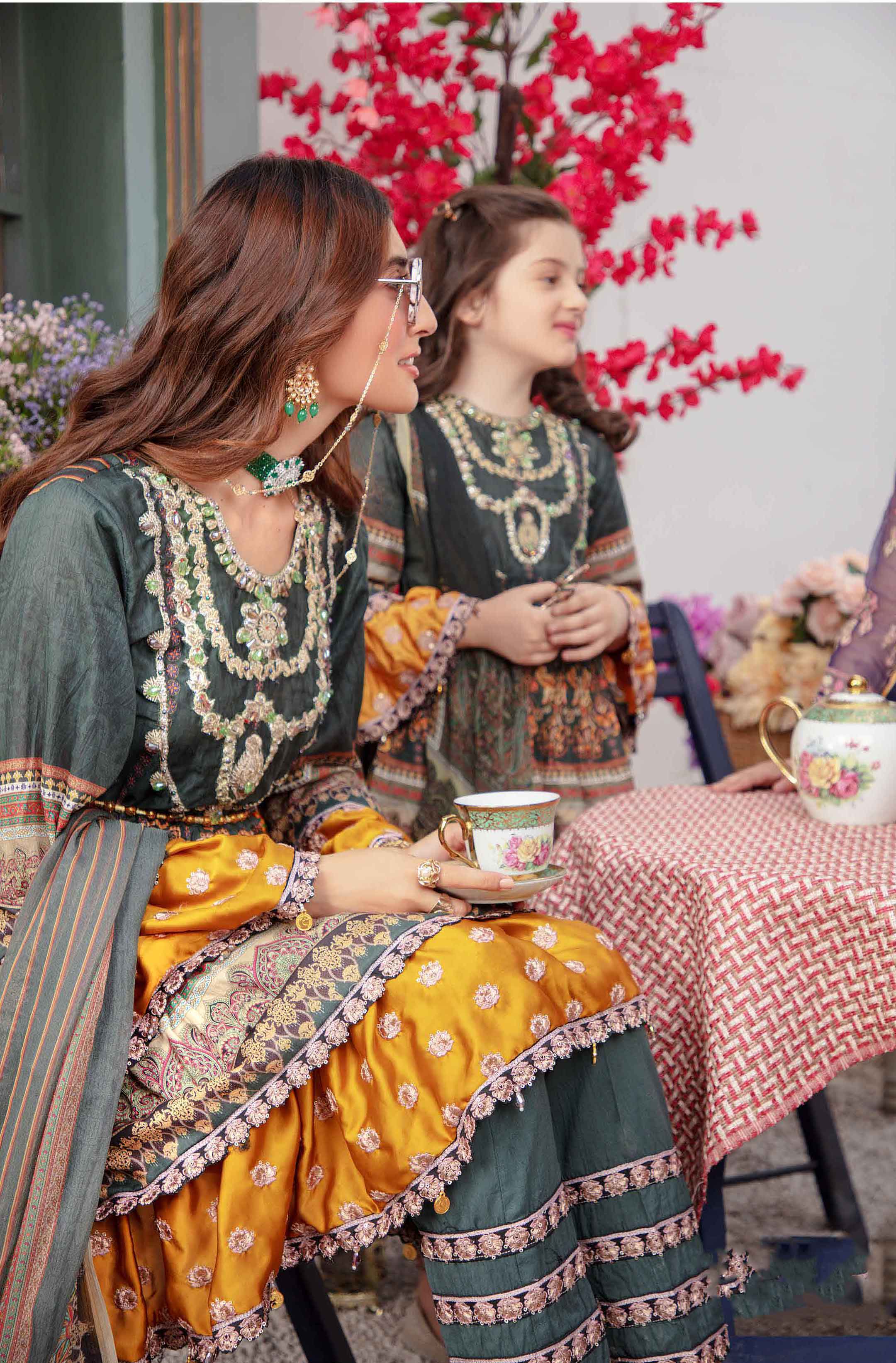 mother and daughter afghan outfits