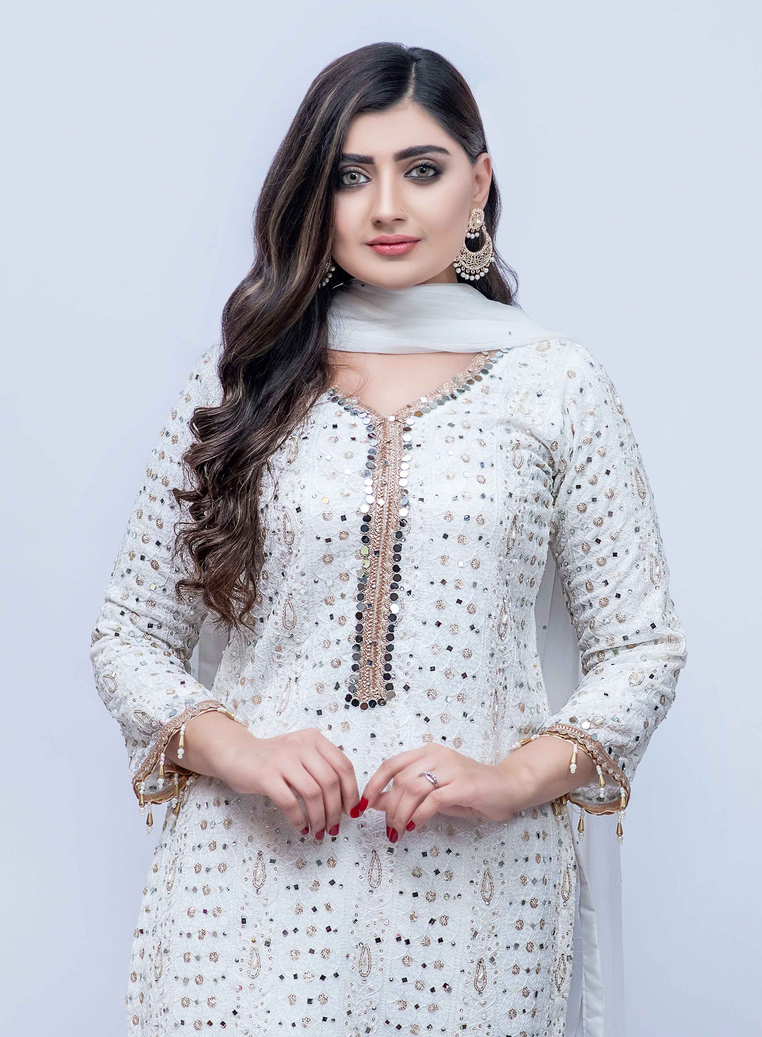 pakistani white salwar kameez