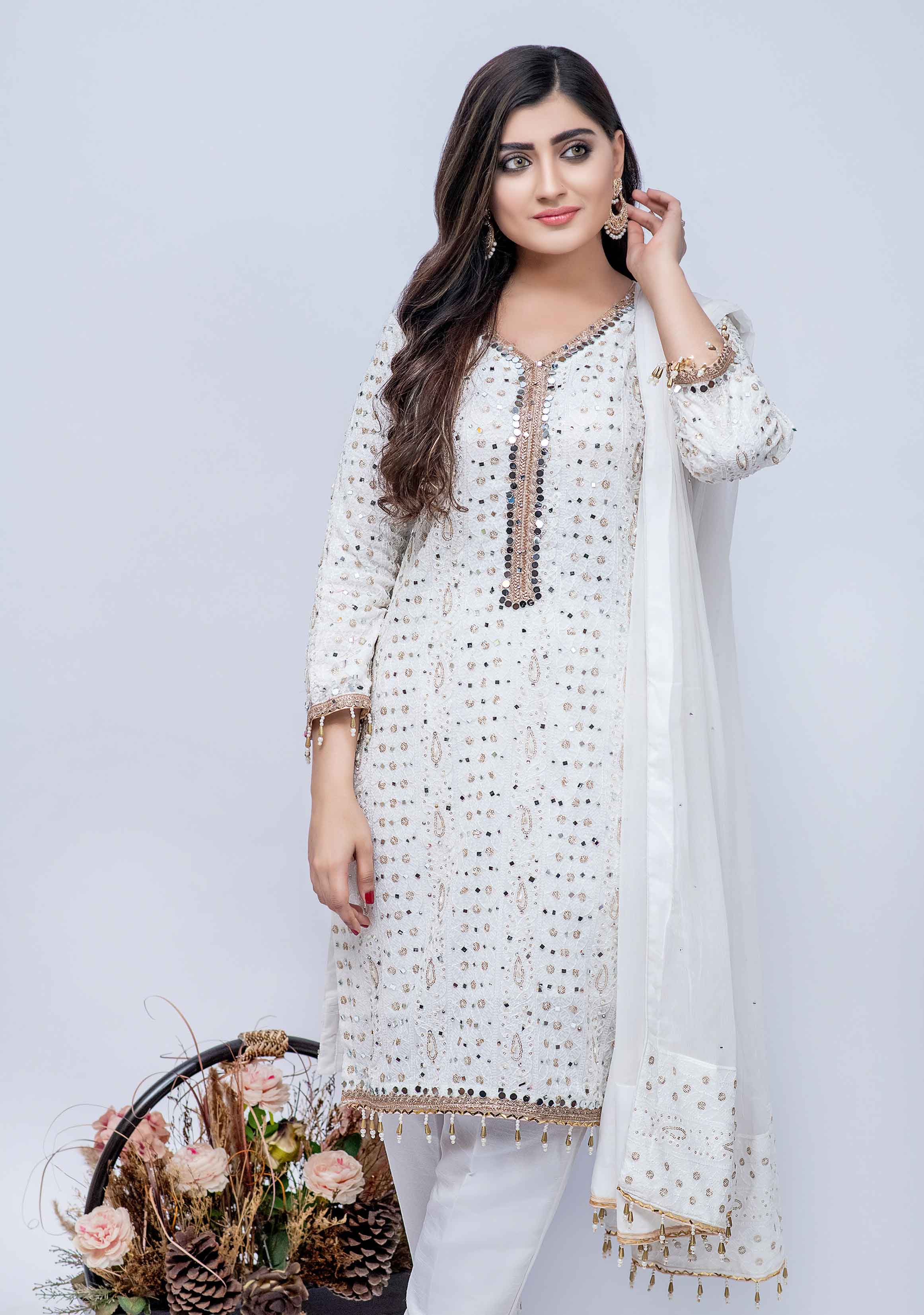 pakistani white shalwar kameez