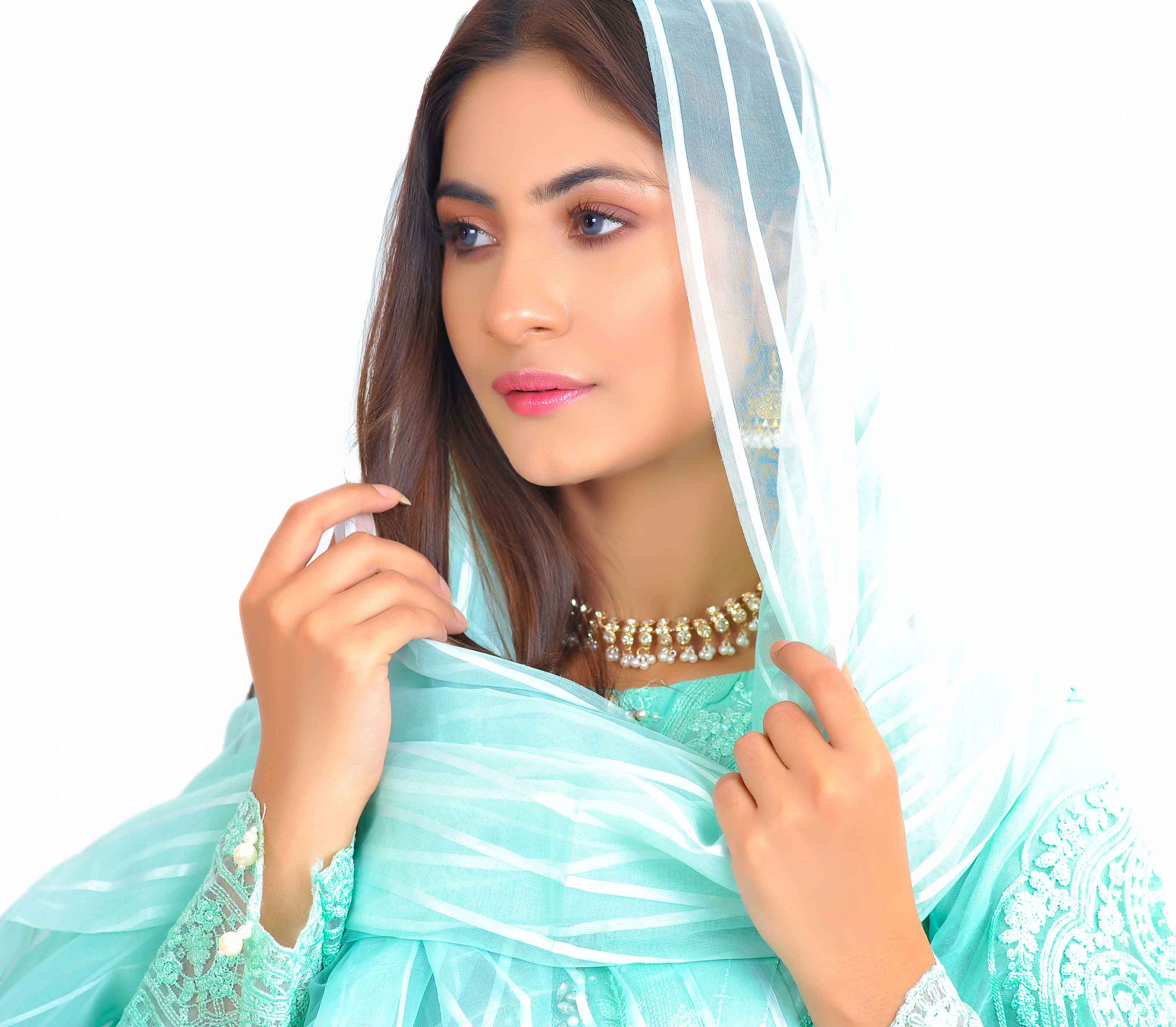Maria B Embroidered Summer Lawn 3 Piece Outfit With Net Dupatta DesiP 
