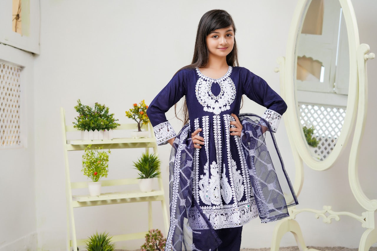 pakistani girls suit