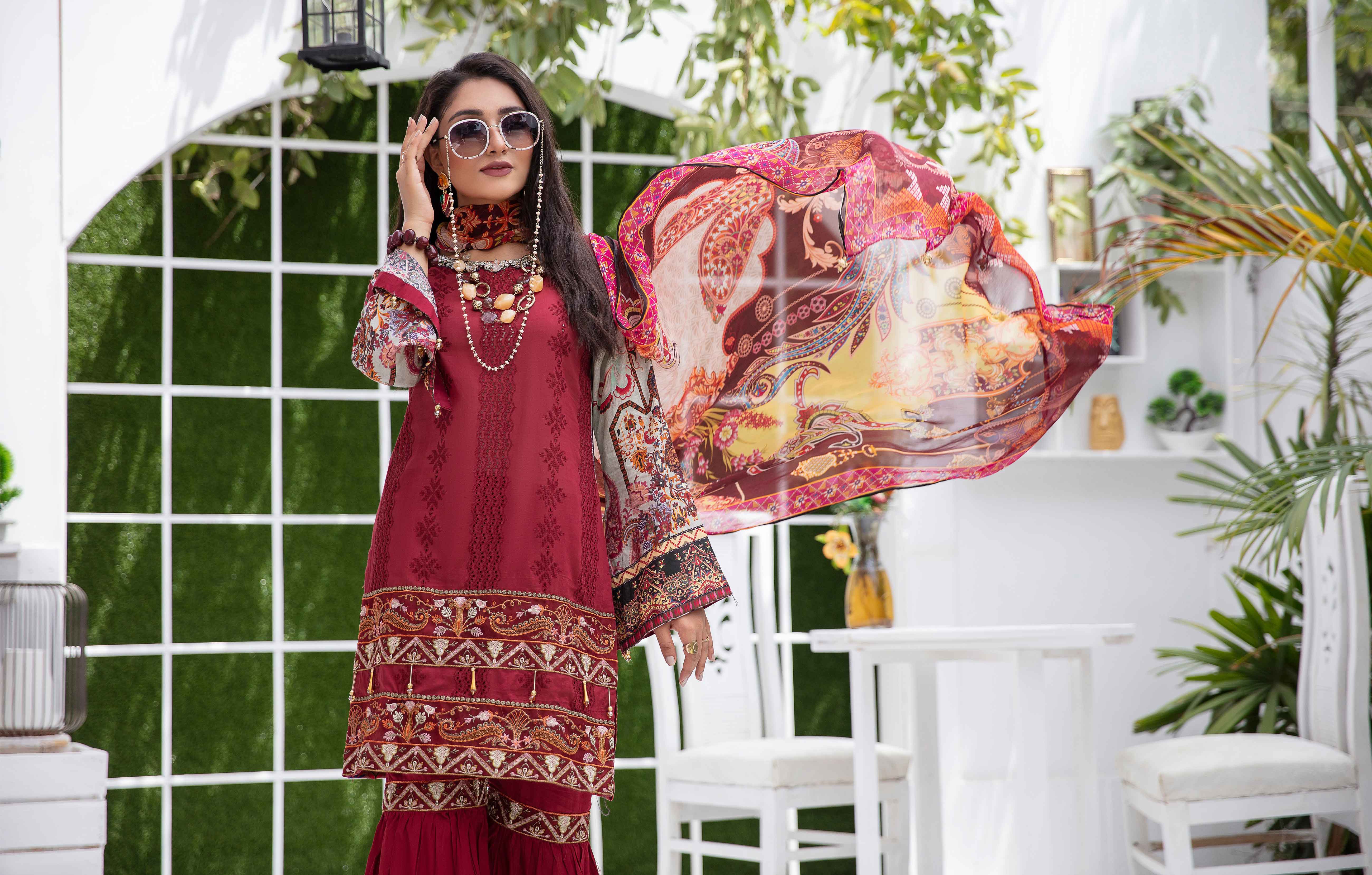 ladies pakistan lawn suit