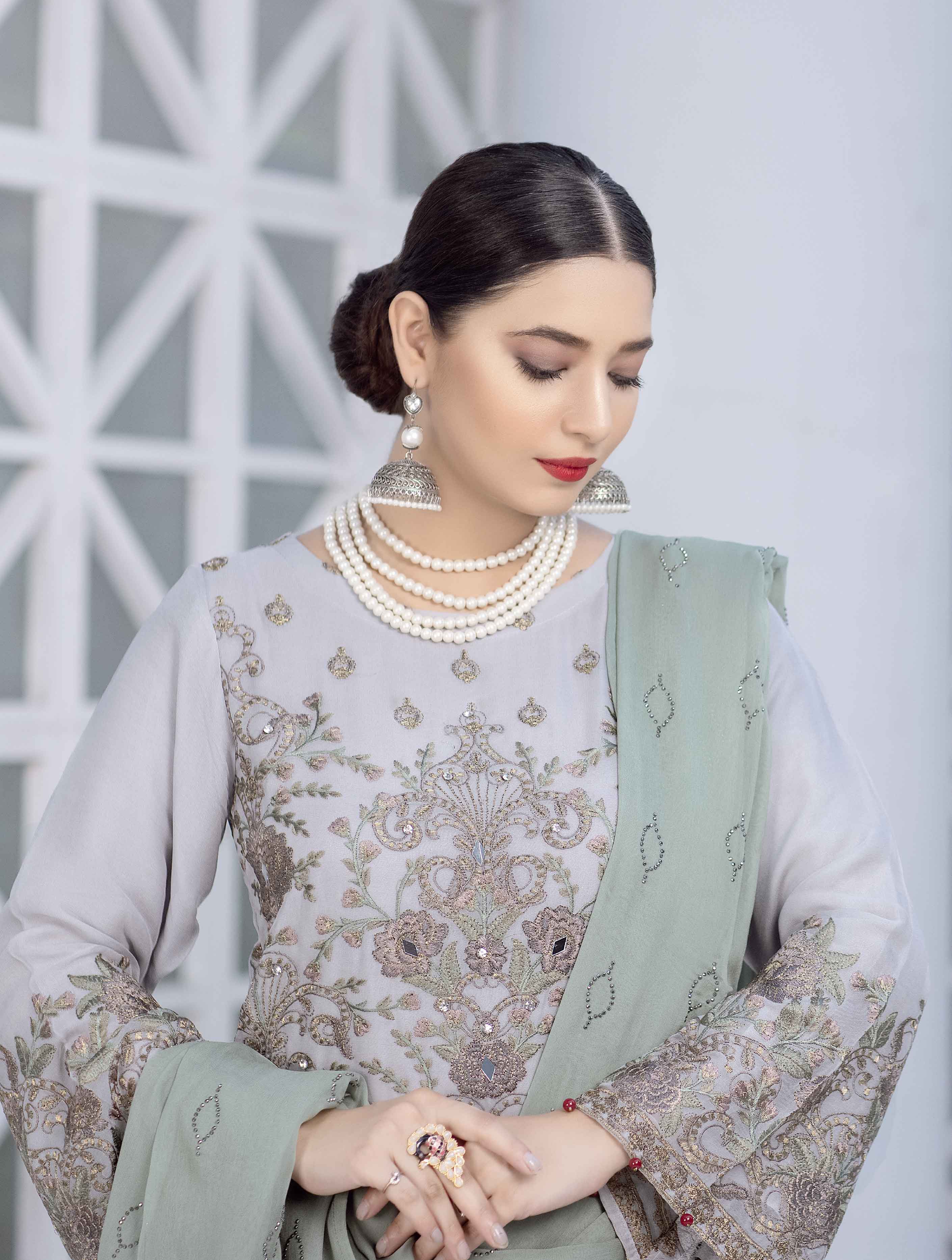 Simrans Chiffon Wedding Edition Gardenia 3 Piece Semi Formal Outfit DesiP 
