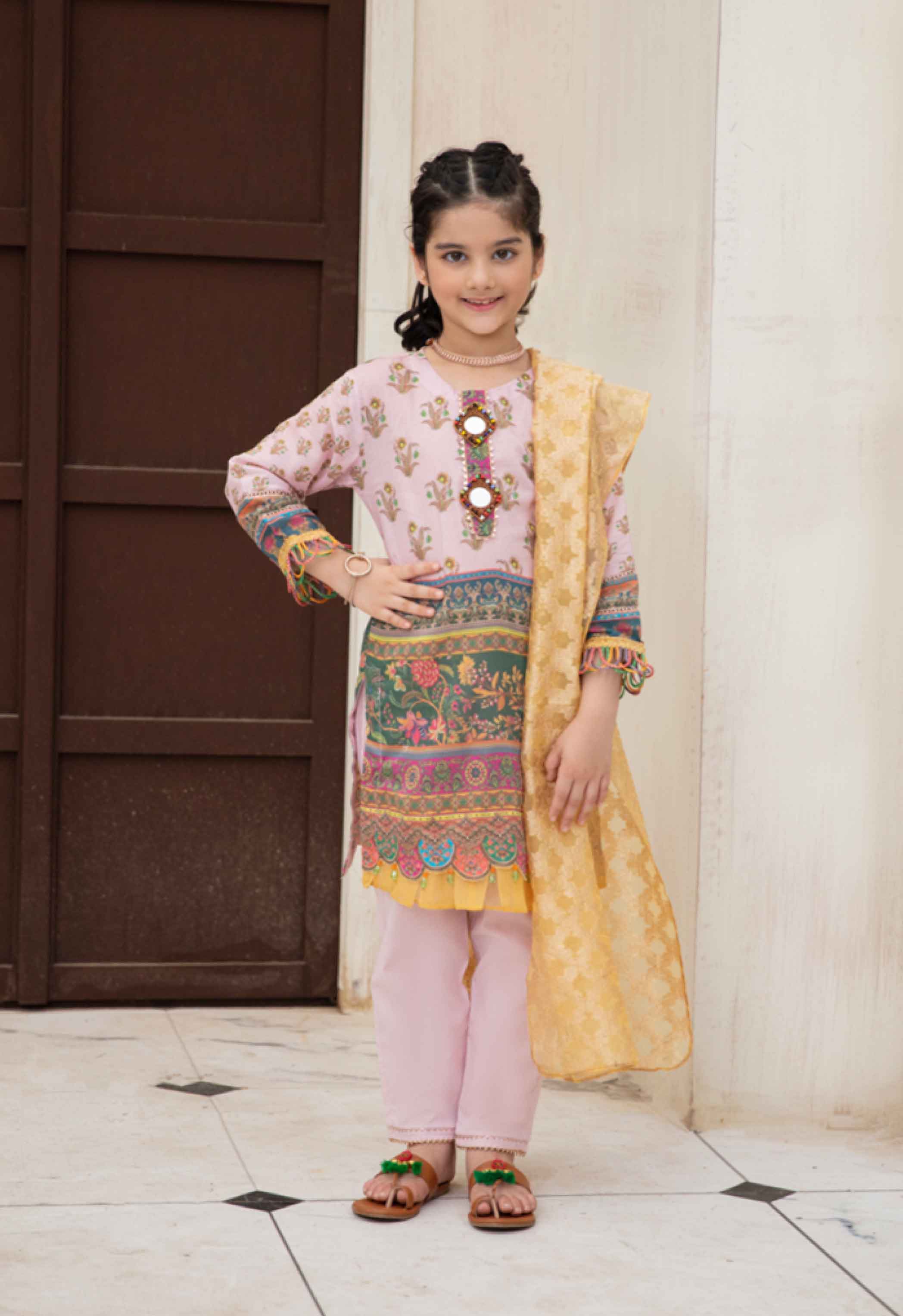 sindhi girls outfit