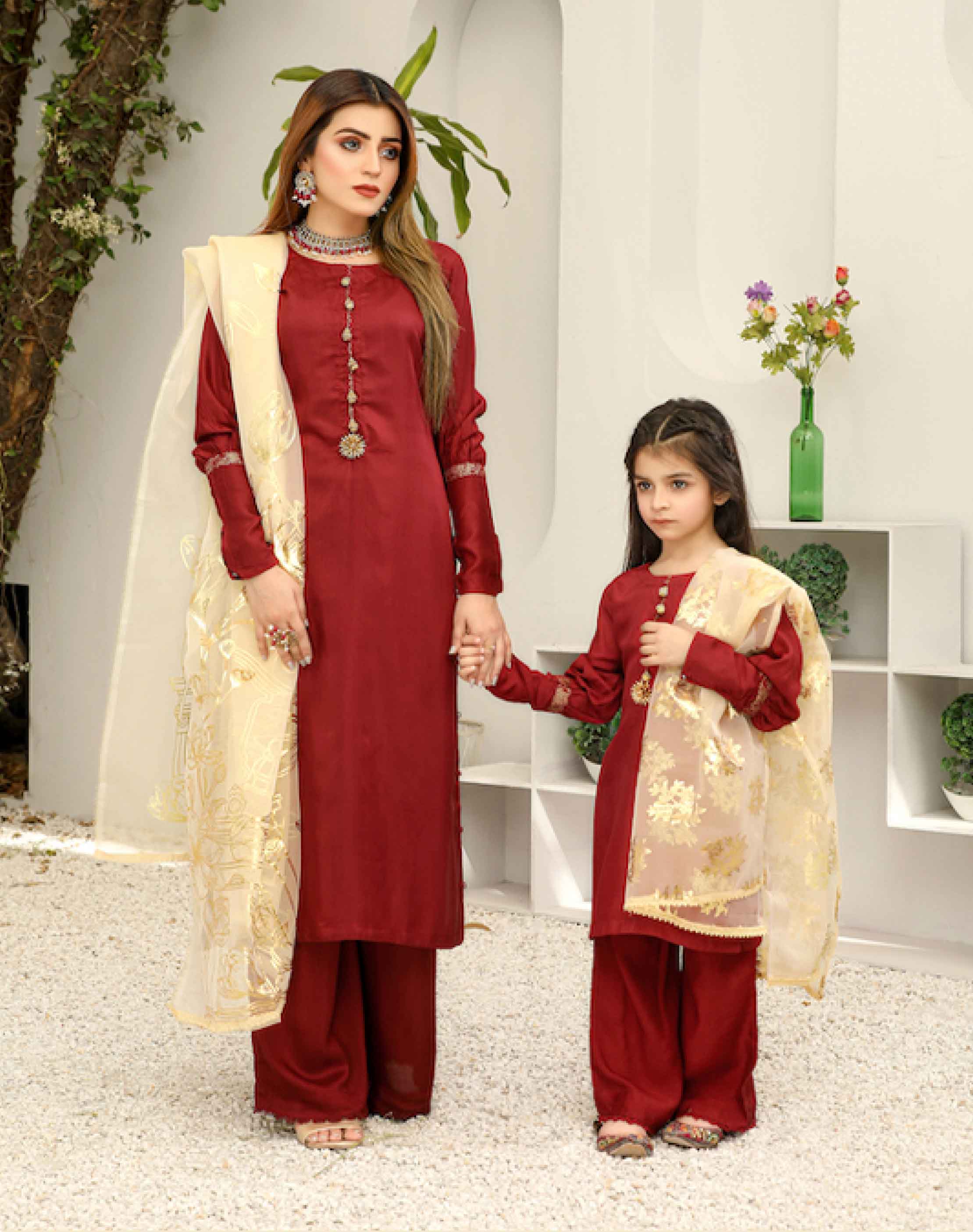desi posh mother and daughter collection