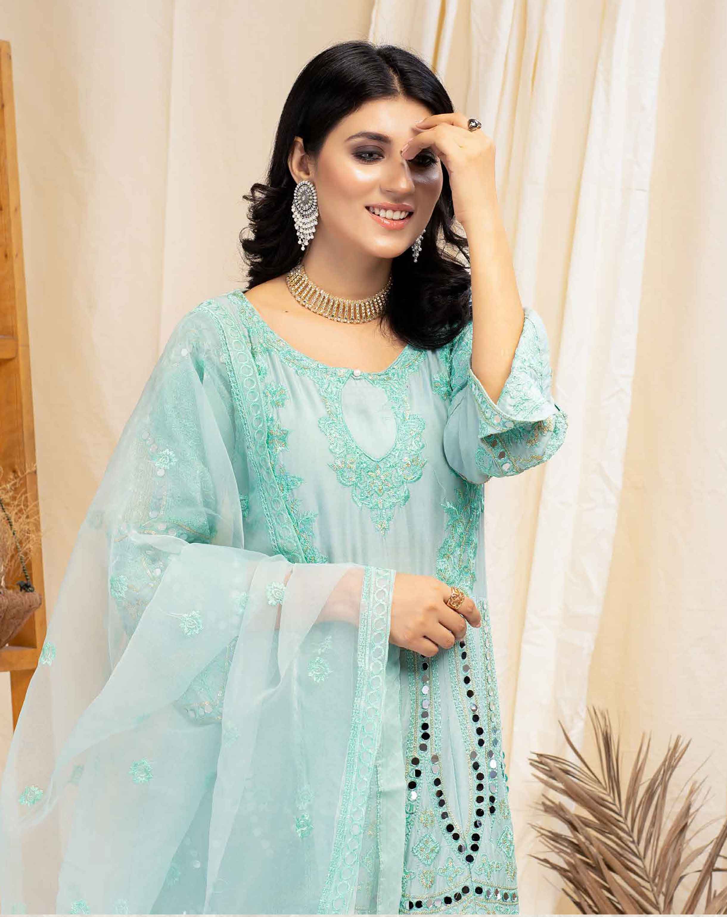 pakistani wedding outfit
