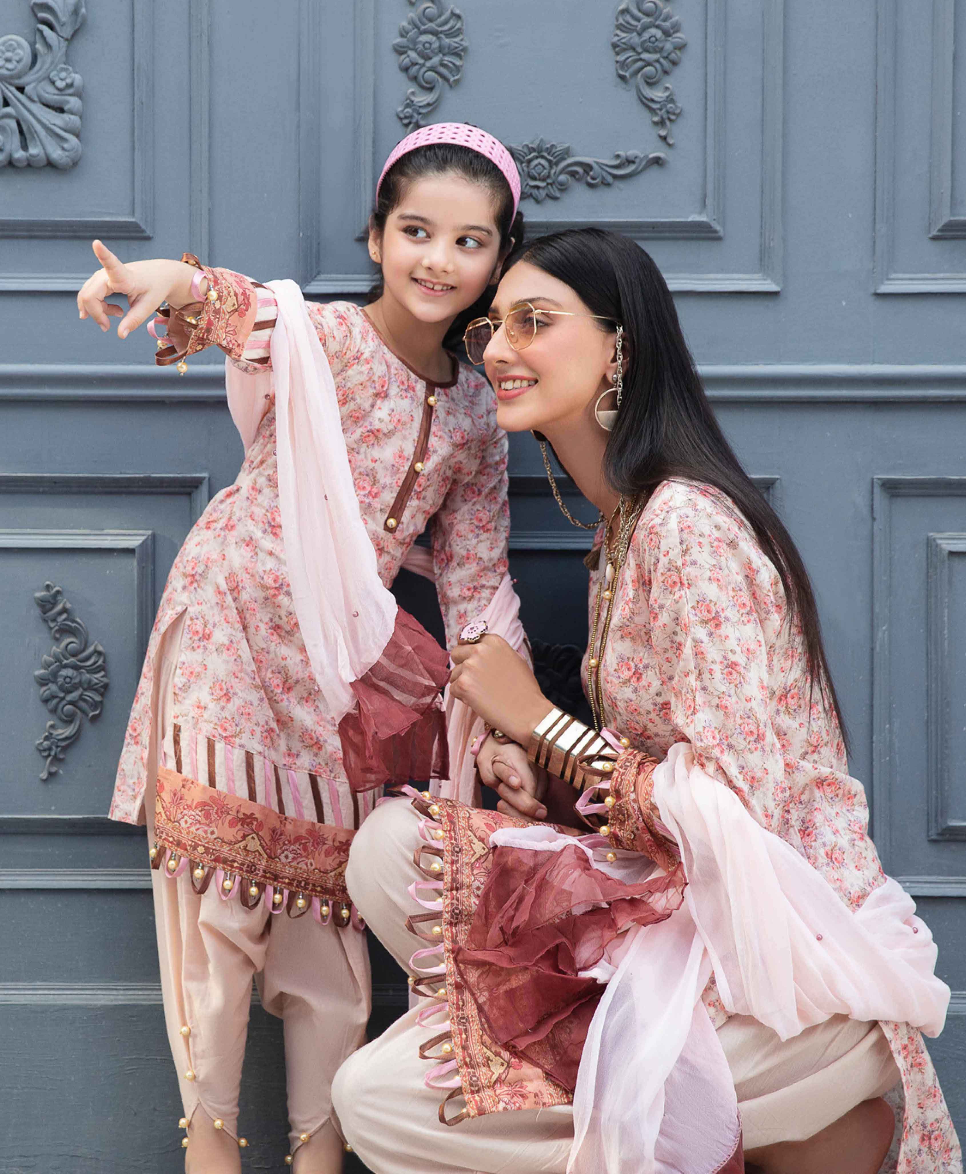 mother and daughter shalwar suit