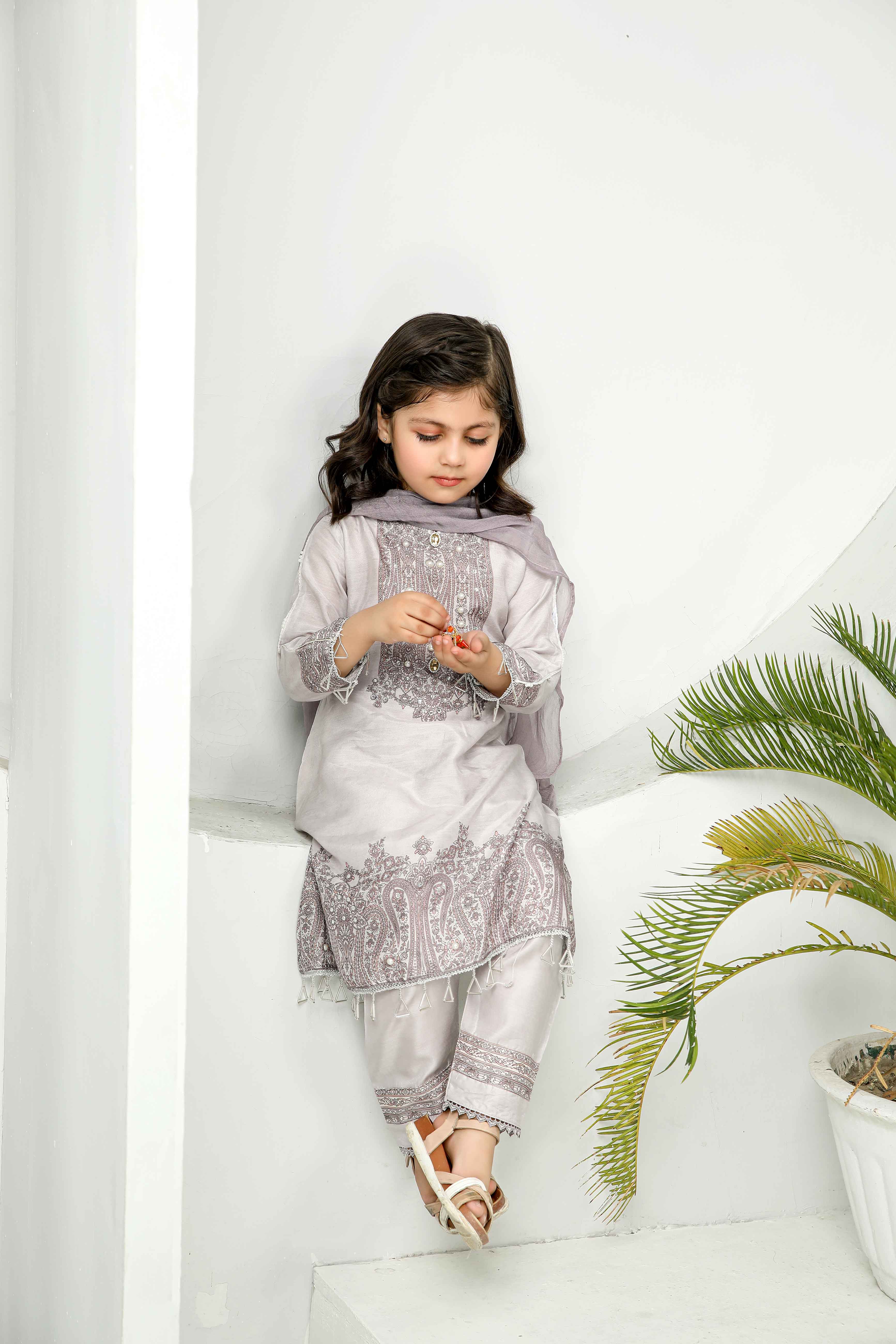 kids pakistani suit