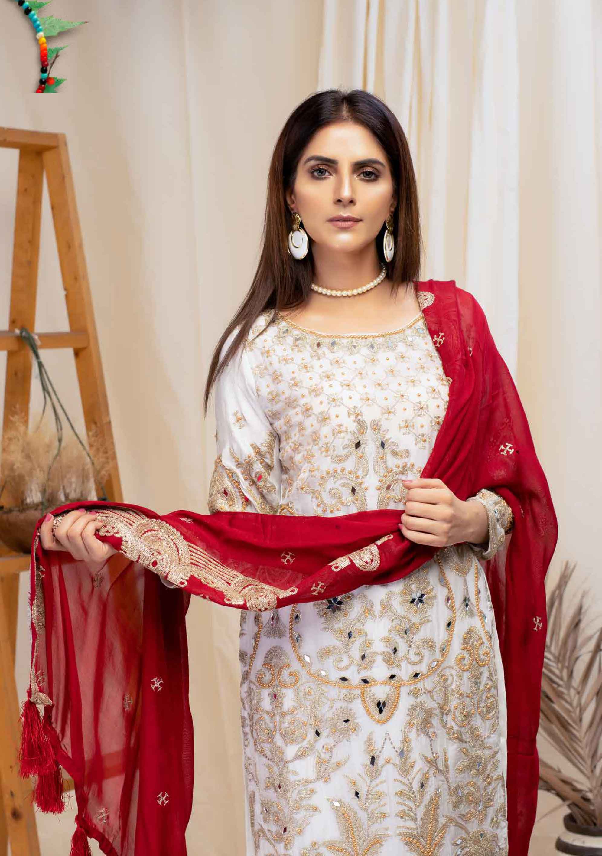 Simrans Semi Formal Ladies White Outfit With Contrasting Dupatta DesiP 